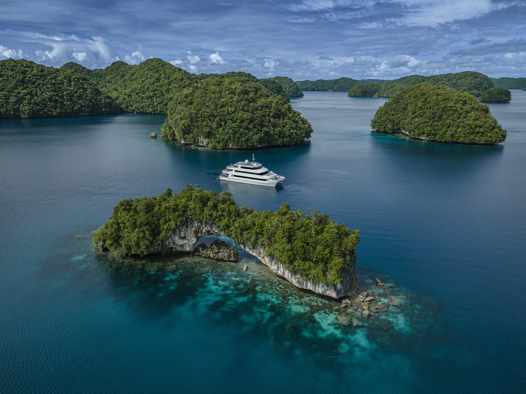 Four-Seasons-Exporer-Palaurock-islands.jpg